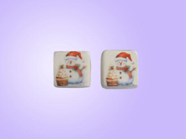 Post-earring-snowman-with-plant-purple-background-scaled-1jpg